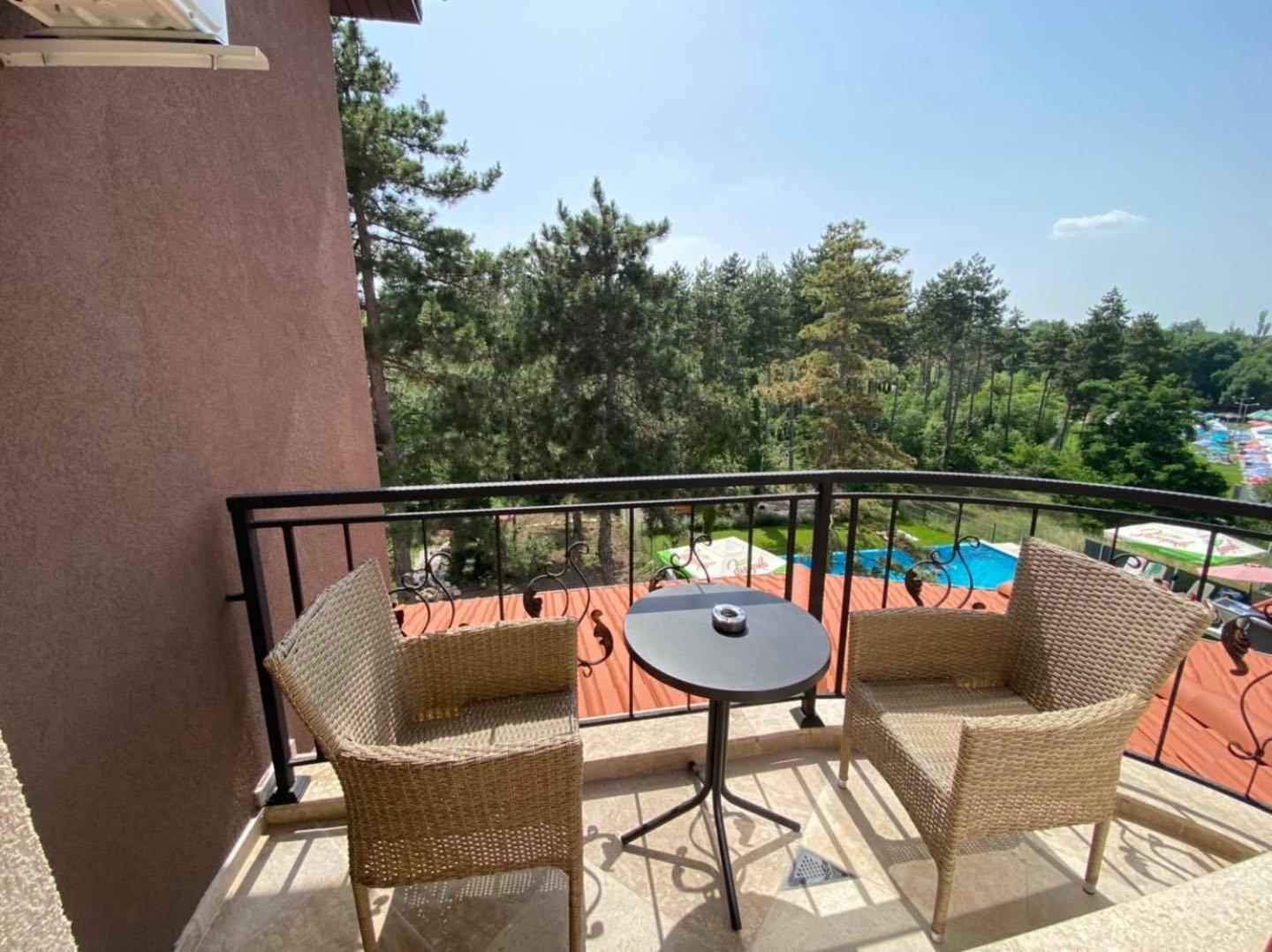 D Villa Mineralni Bani Extérieur photo