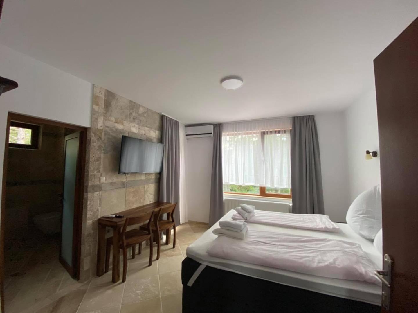 D Villa Mineralni Bani Extérieur photo
